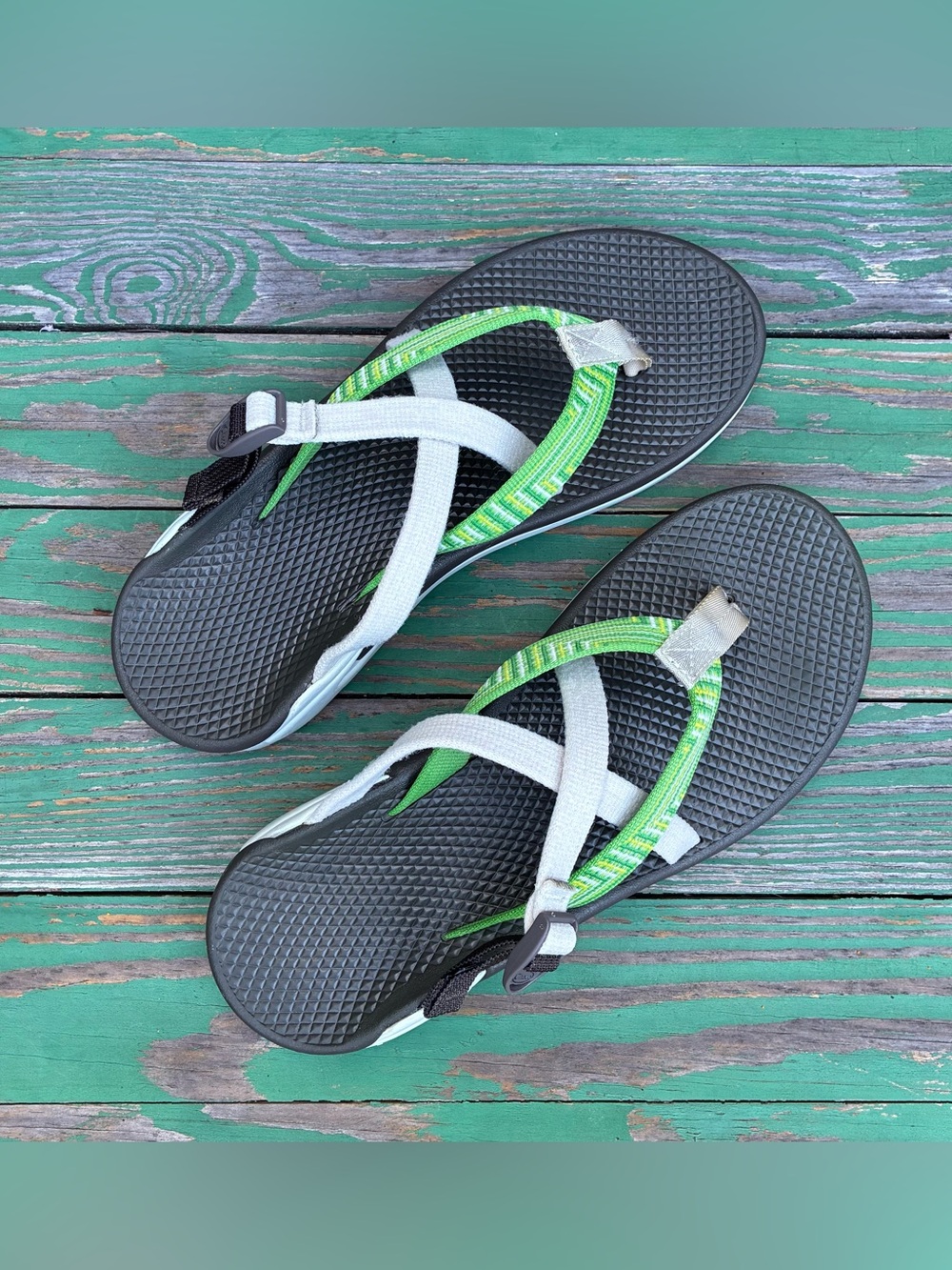 Chaco Sport Sandals Womens Sz 9 Slip On Strappy Shoes Green Off White Hiking